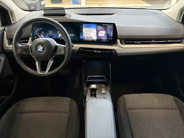 BMW 220
