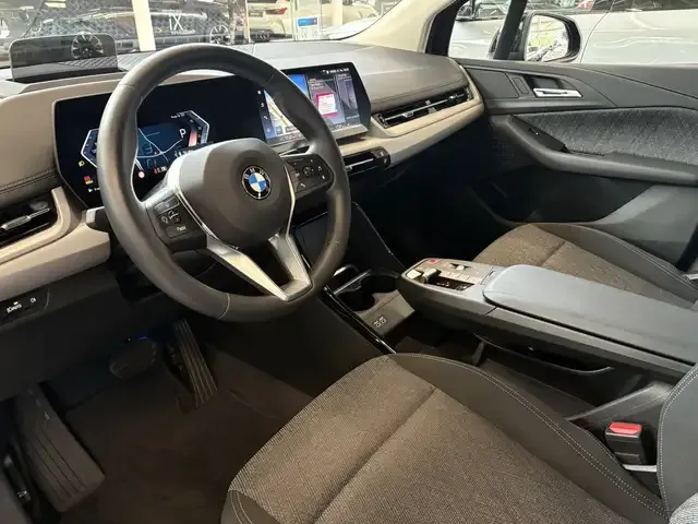 BMW 220