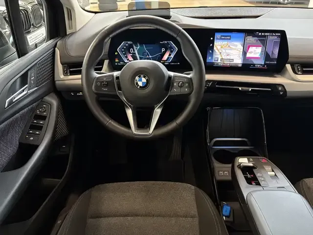 BMW 220