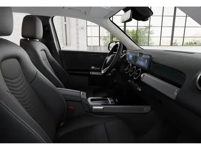 Mercedes-Benz GLB 220