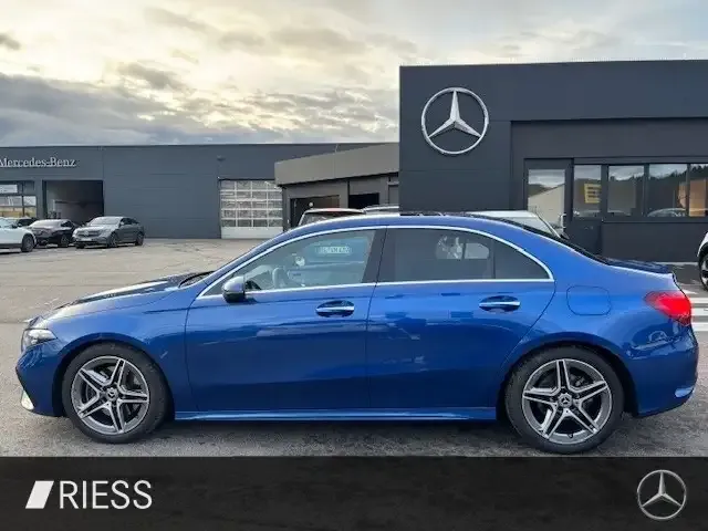 Mercedes-Benz A 220