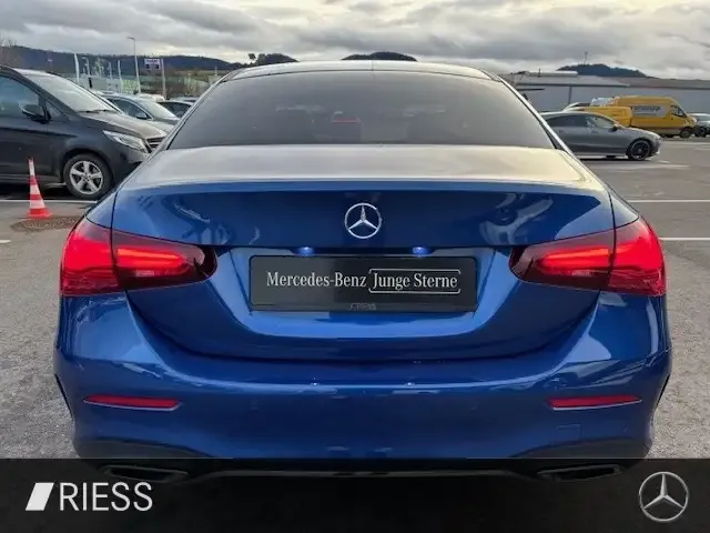 Mercedes-Benz A 220