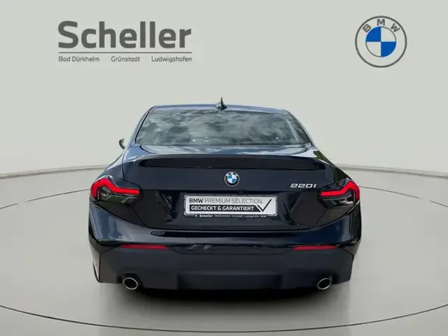 BMW 220