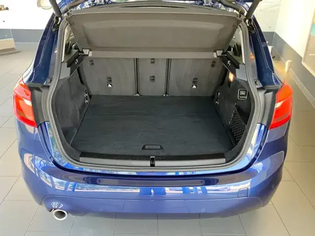 BMW 225