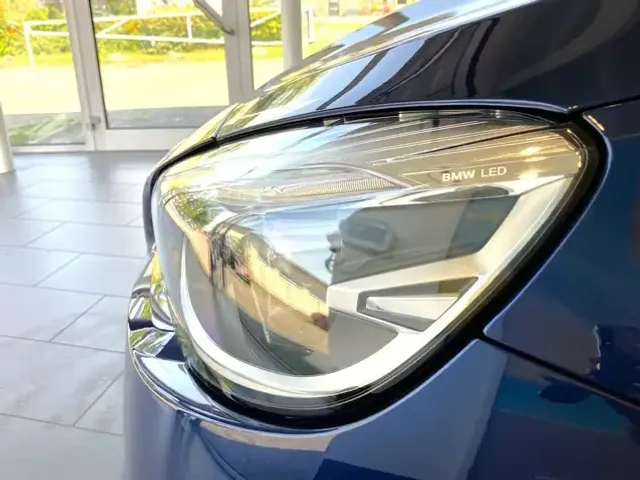 BMW 225