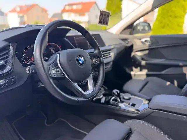 BMW 120