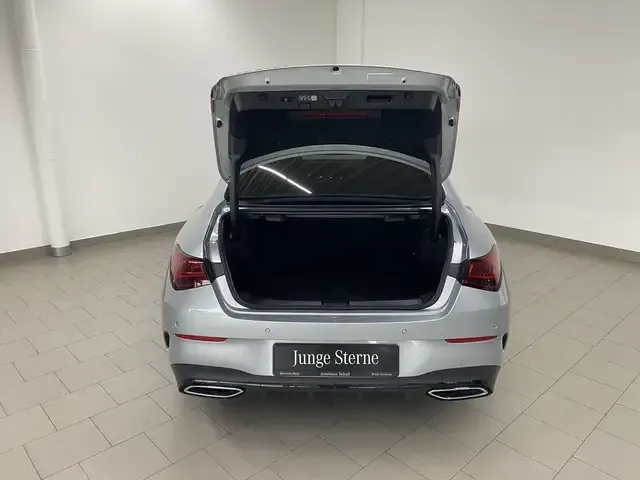 Mercedes-Benz CLA 220