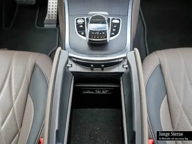 Mercedes-Benz G 500