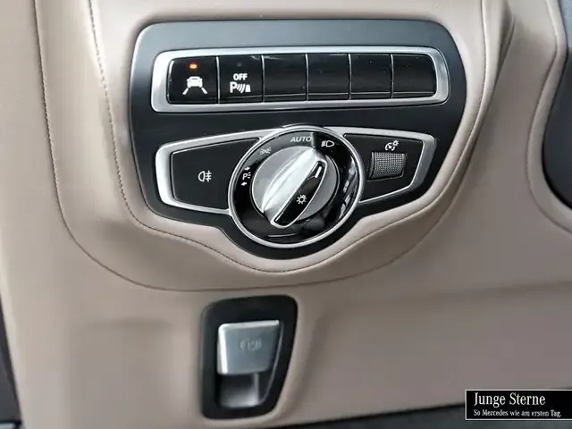 Mercedes-Benz G 500