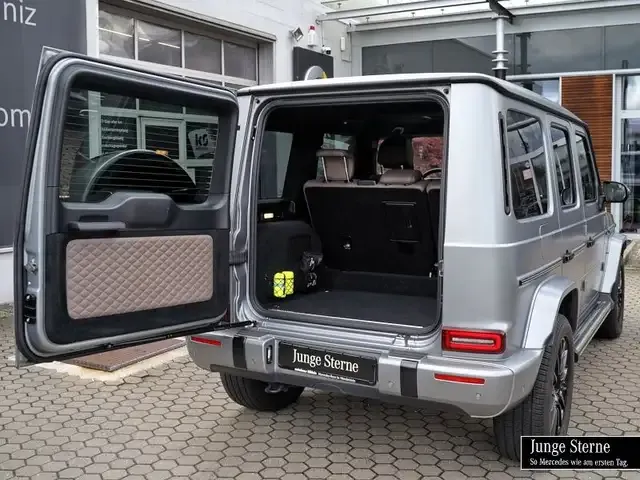 Mercedes-Benz G 500