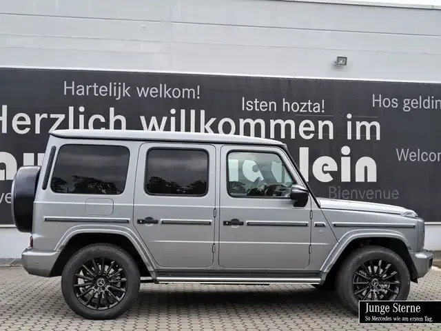 Mercedes-Benz G 500