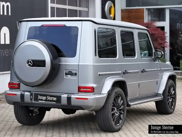 Mercedes-Benz G 500