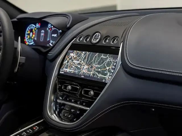 Aston Martin DBX