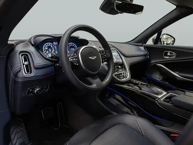 Aston Martin DBX