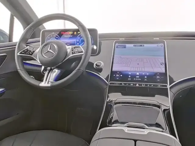 Mercedes-Benz EQE 300