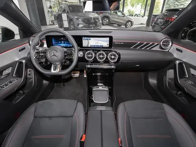 Mercedes-Benz CLA 35 AMG