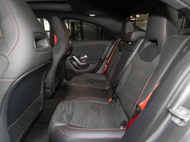 Mercedes-Benz CLA 35 AMG
