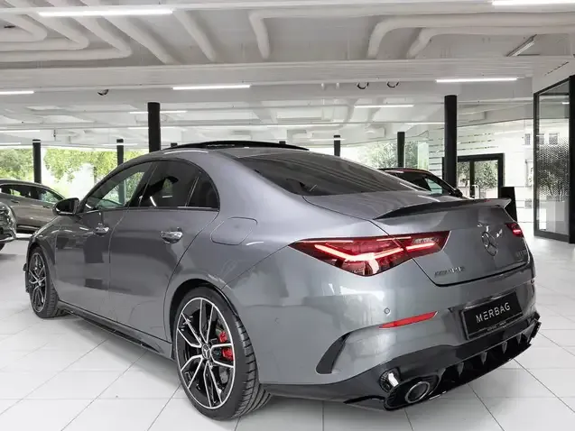 Mercedes-Benz CLA 35 AMG