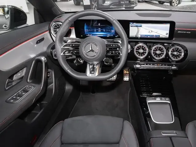 Mercedes-Benz CLA 35 AMG
