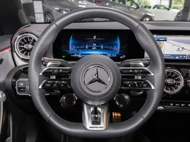 Mercedes-Benz CLA 35 AMG