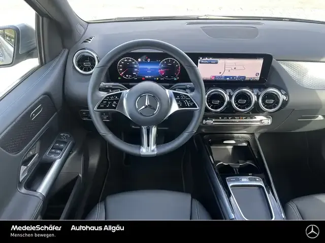 Mercedes-Benz B 220