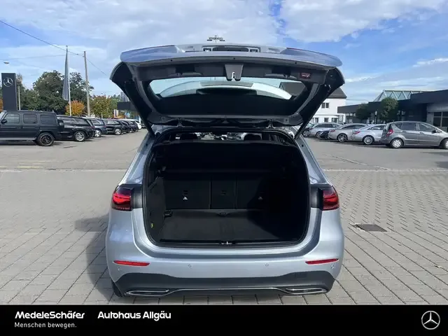 Mercedes-Benz B 220