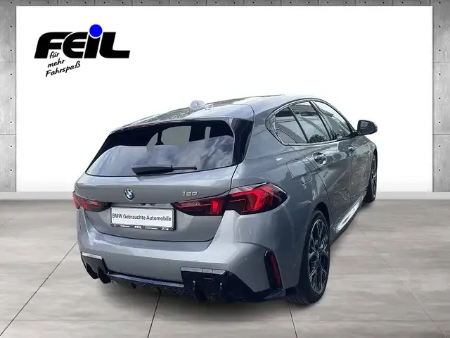 BMW 120