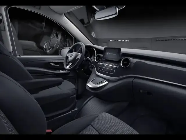 Mercedes-Benz V 220