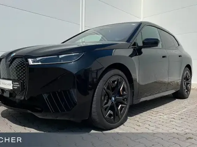 BMW iX