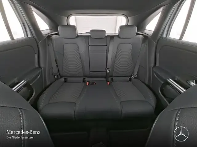 Mercedes-Benz EQA 300