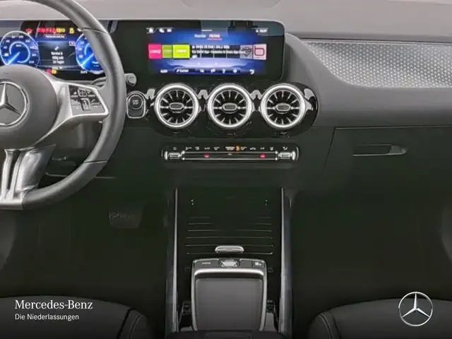 Mercedes-Benz EQA 300
