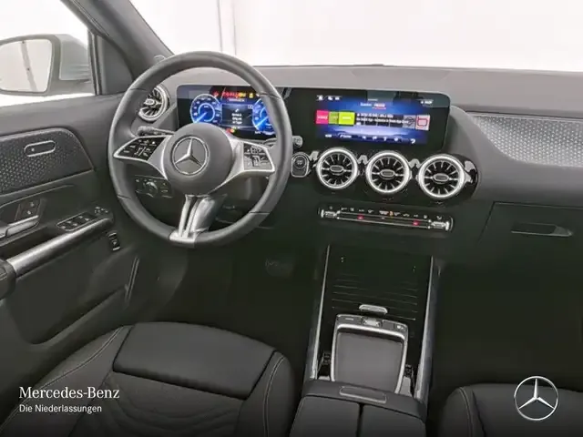 Mercedes-Benz EQA 300