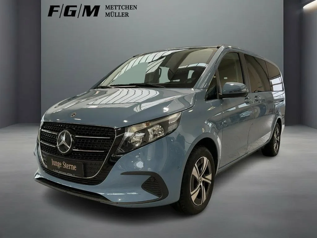 Mercedes-Benz V 220