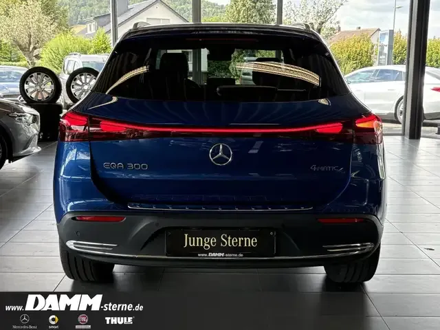 Mercedes-Benz EQA 300