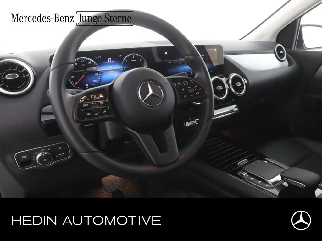 Mercedes-Benz B 220