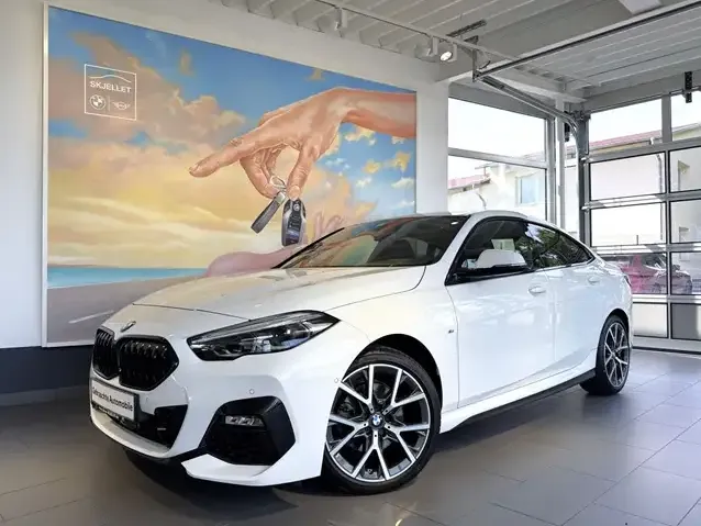 BMW 218