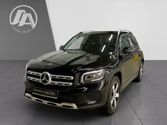 Mercedes-Benz GLB 220