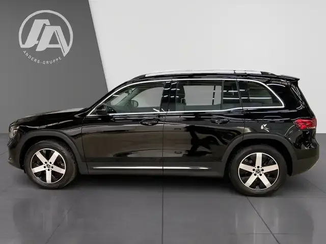 Mercedes-Benz GLB 220