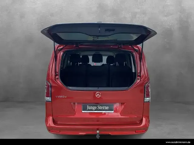 Mercedes-Benz V 220