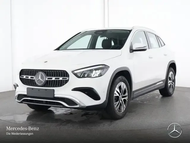 Mercedes-Benz GLA 180