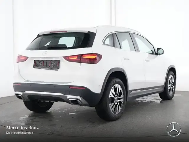 Mercedes-Benz GLA 180