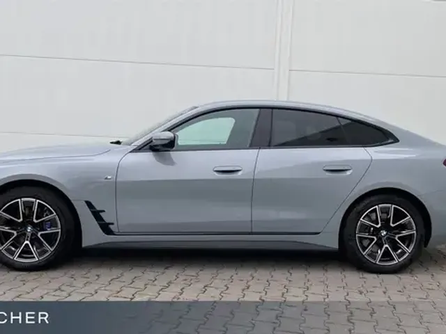 BMW 440