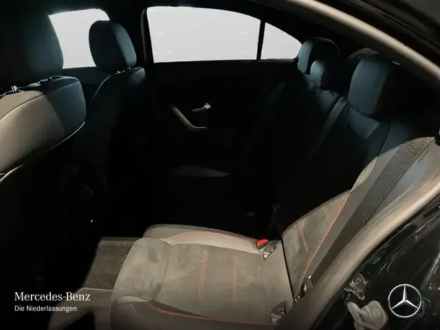 Mercedes-Benz A 220