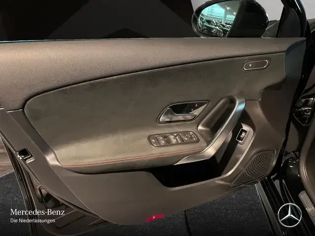 Mercedes-Benz A 220