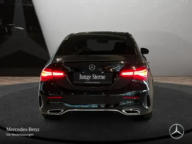 Mercedes-Benz A 220