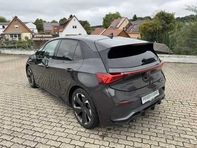 CUPRA Born