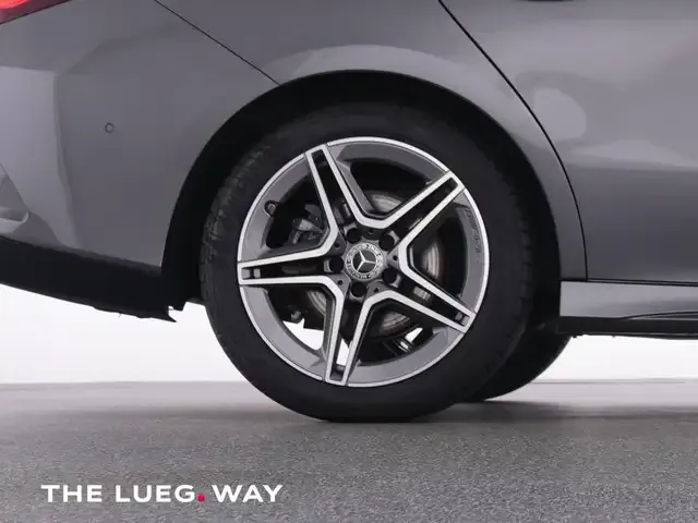 Mercedes-Benz CLA 180