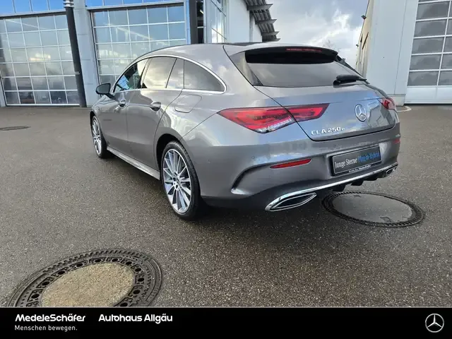 Mercedes-Benz CLA 250