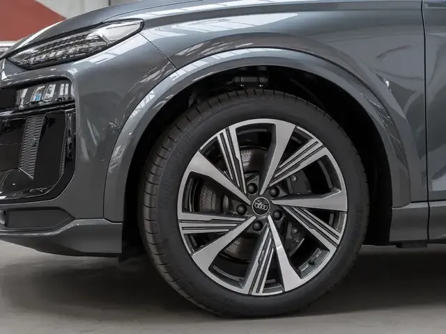 Audi SQ6