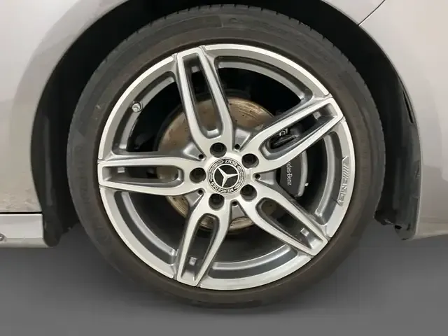 Mercedes-Benz CLA 180